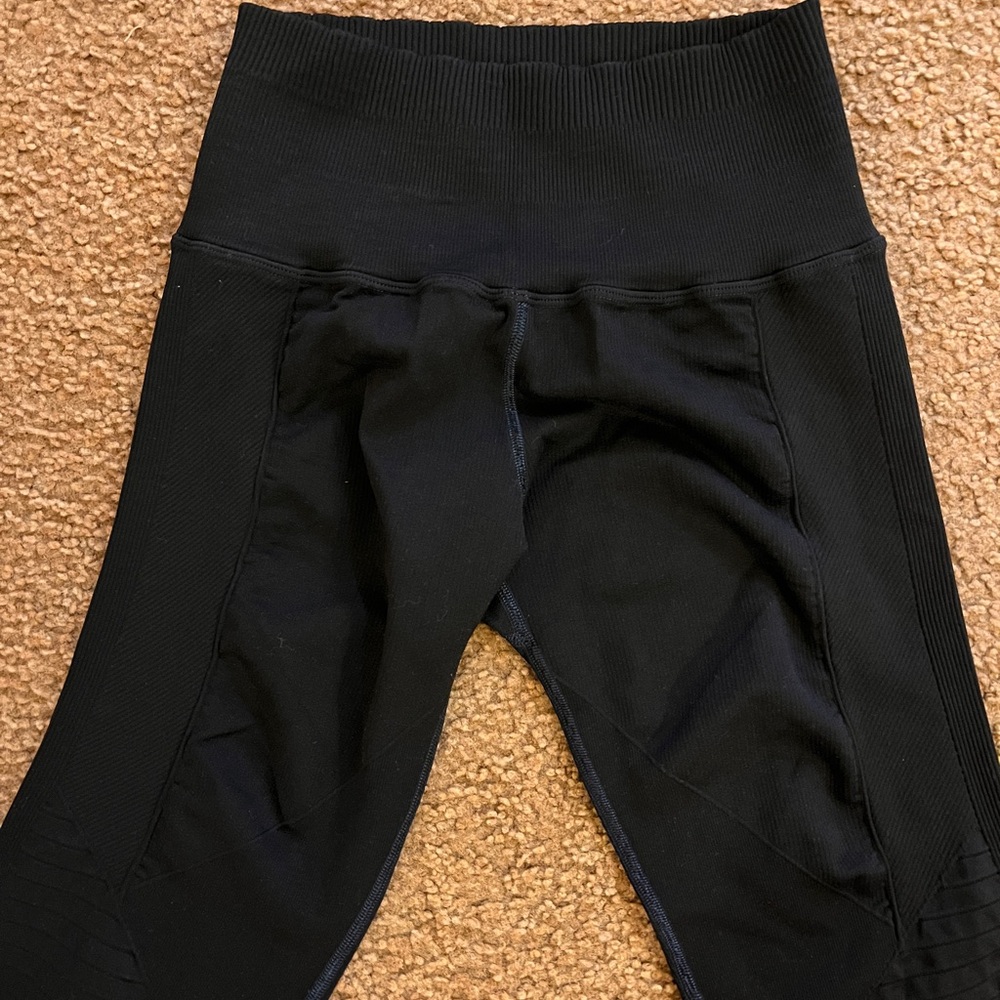 FP Movement Free People Black Ribbed Leggings Blue Contrast Stitch NWOT XS/S